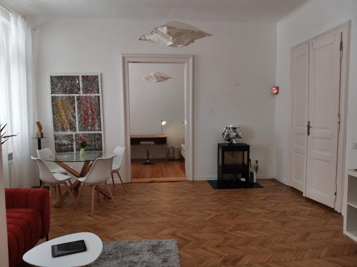 Downtown 3 Bdr Charm - Walk To All Attractions Μπρατισλάβα Εξωτερικό φωτογραφία